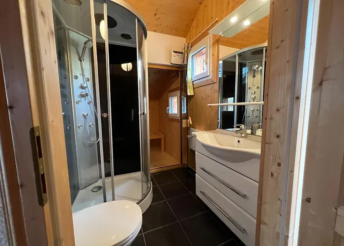 בית נופש 1a Rast - Wandern, Grillen, Traumblick, Indoor Sauna *